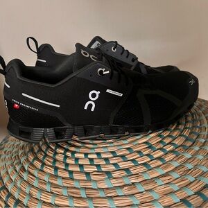 On Clouds Men Black shoes